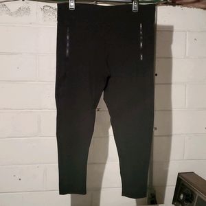 *Calvin Klein* EUC leggings